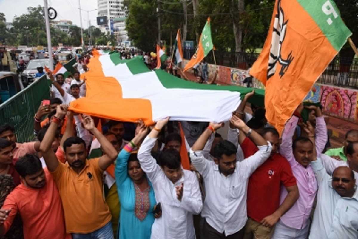 यूपी में भाजपा आज से निकालेगी तिरंगा यात्रा